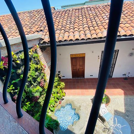Hotel Casa Bresse Cali Exterior photo
