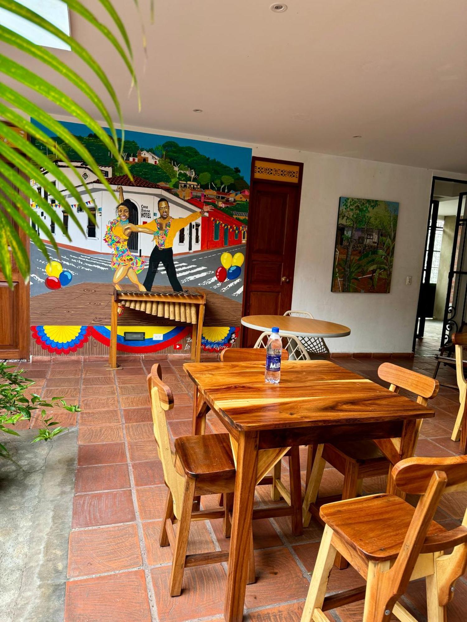 Hotel Casa Bresse Cali Exterior photo