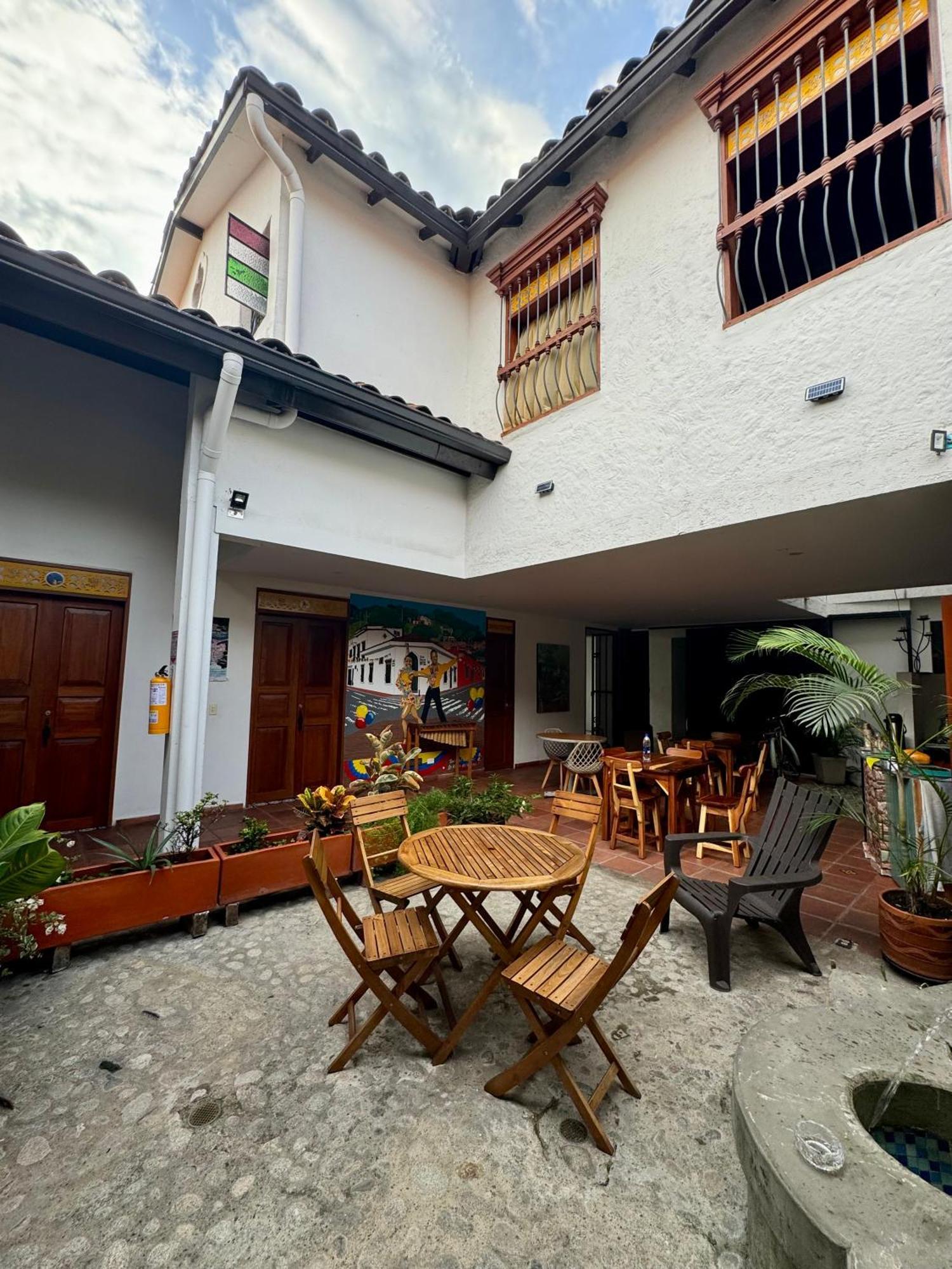 Hotel Casa Bresse Cali Exterior photo