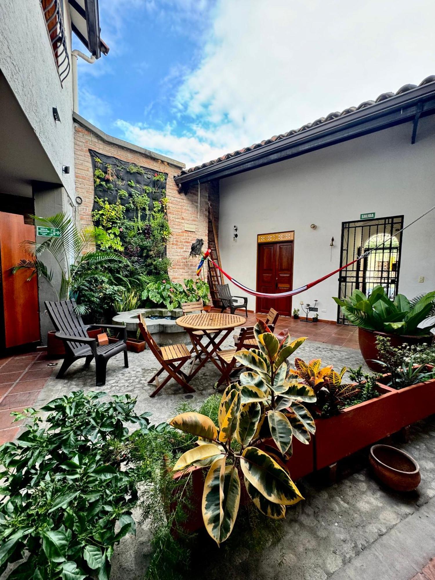 Hotel Casa Bresse Cali Exterior photo
